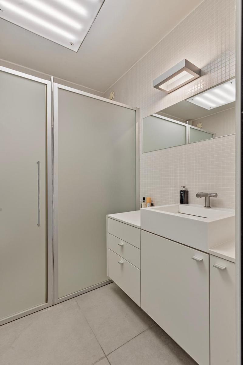 Luxe Zeedijk 122 *
